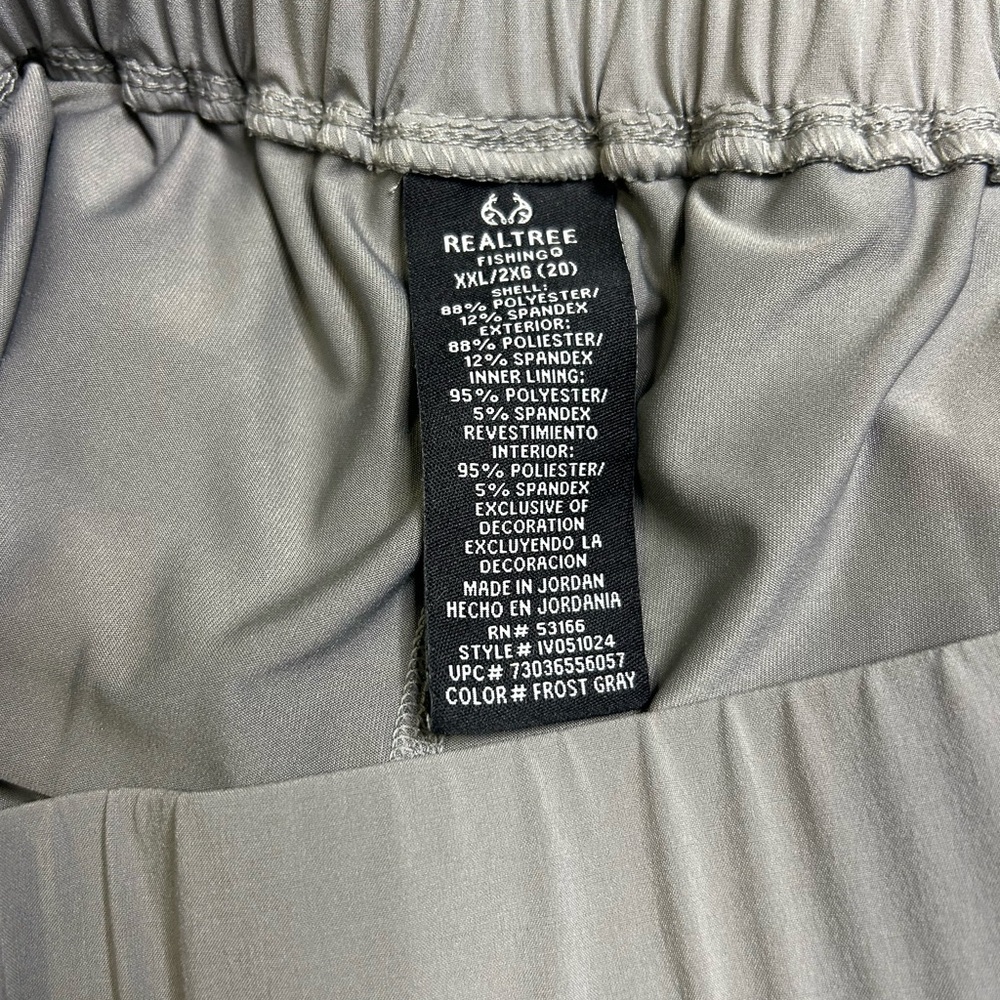 Ladies gray Realtree fishing skort with pockets XXL. SKU A39 - Picture 4 of 5